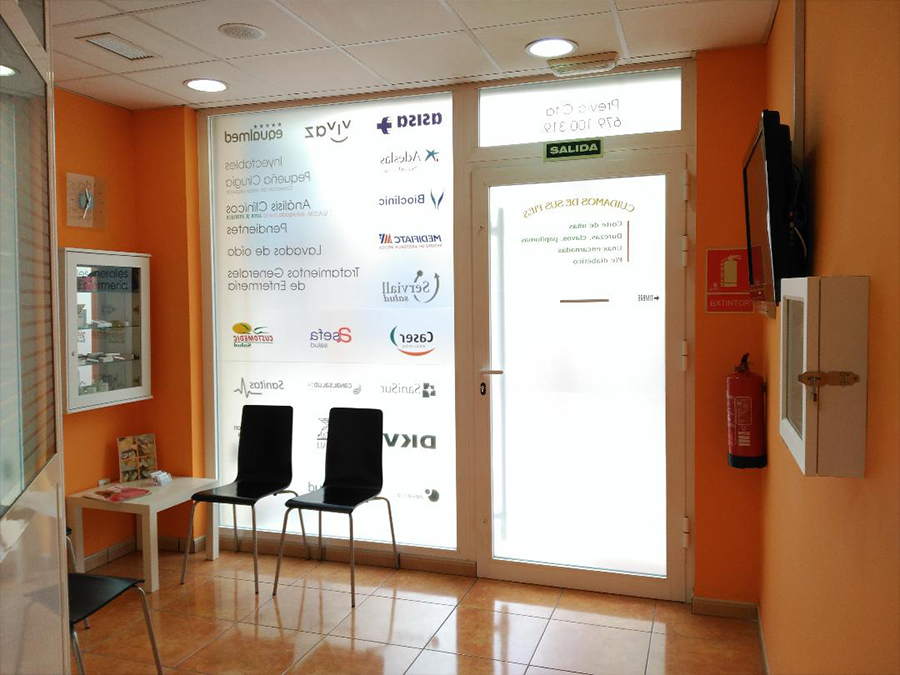 sala de espera clinica ats podología malaga